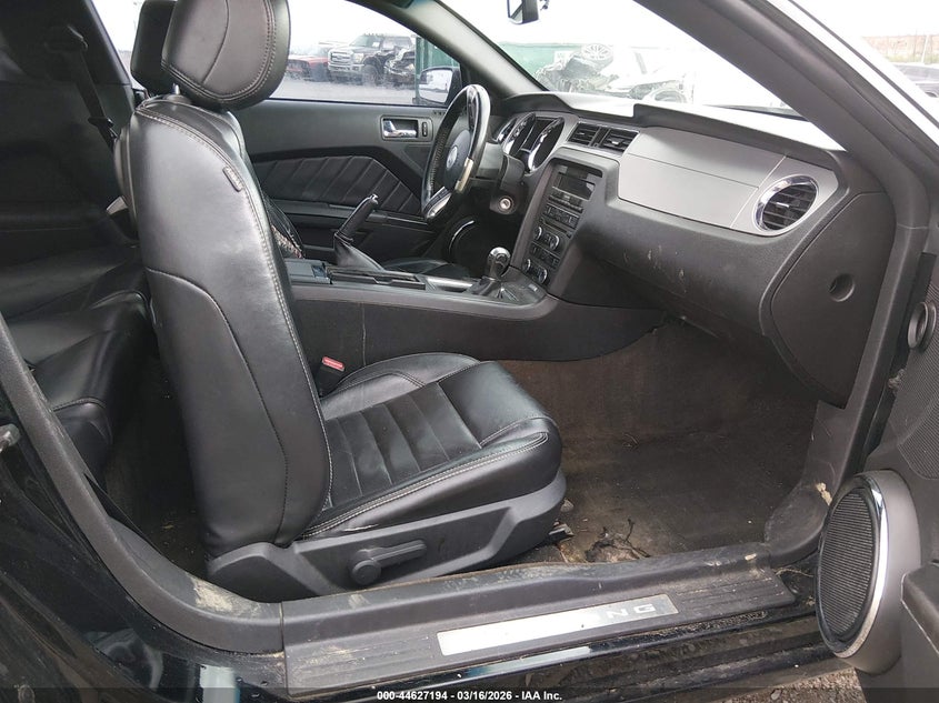 2013 Ford Mustang V6 Premium