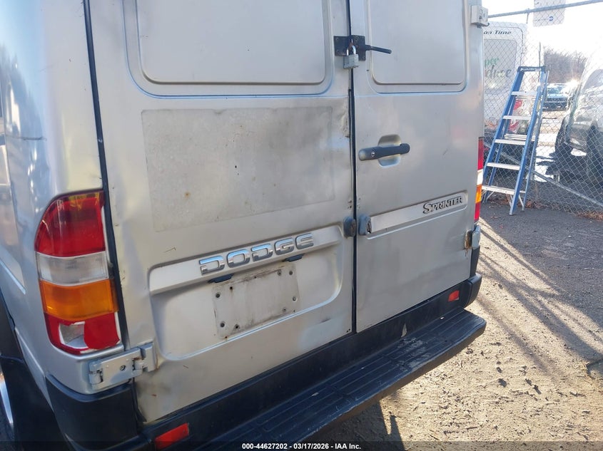 2004 Dodge Sprinter Van 3500 High Roof VIN: WD2PD444345631517 Lot: 44627202