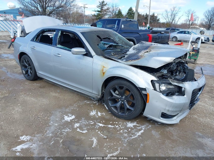 Vin: 2c3ccadgxph541939, lot: 45124203, chrysler 300 touring l 2023 img_1