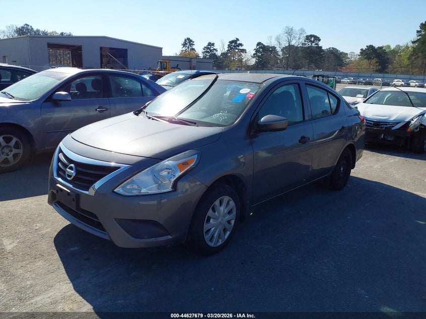 2018 Nissan Versa 1.6 S+