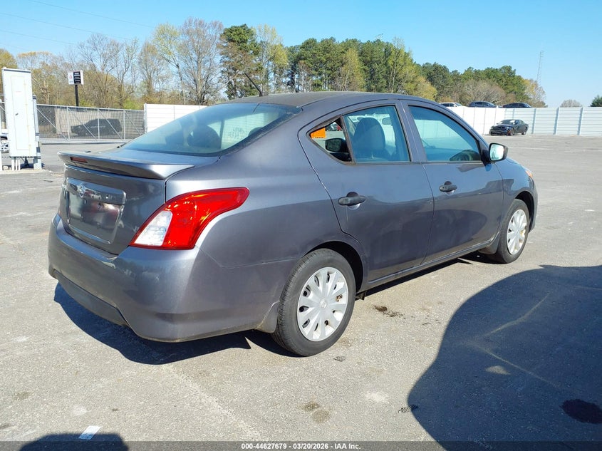 2018 Nissan Versa 1.6 S+