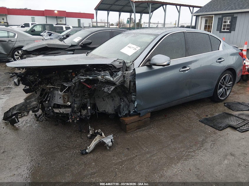 2015 Infiniti Q50 Premium