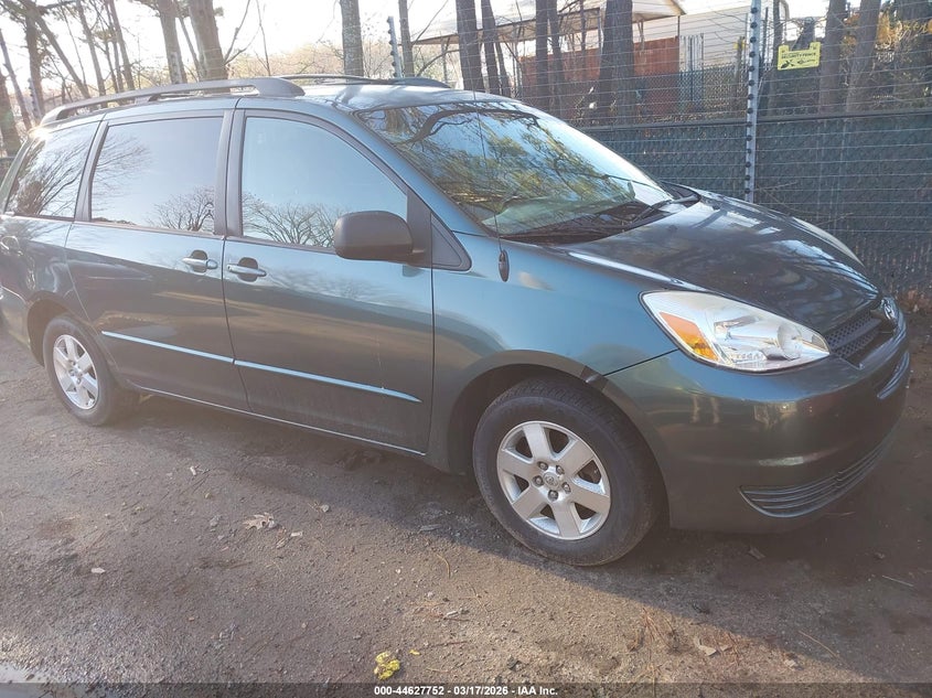 2004 Toyota Sienna Le