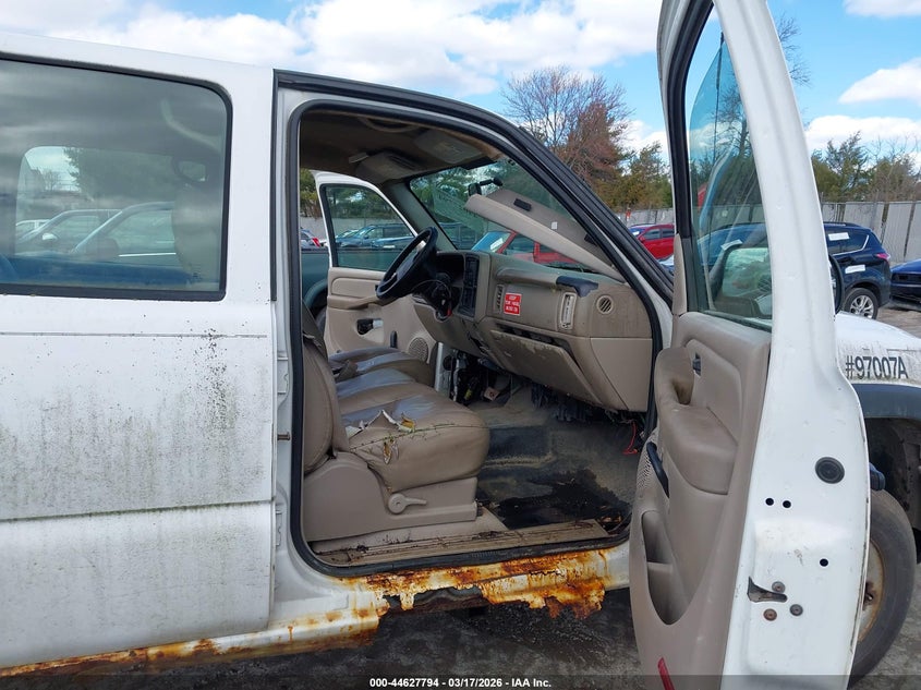 2004 GMC Sierra 2500Hd Work Truck