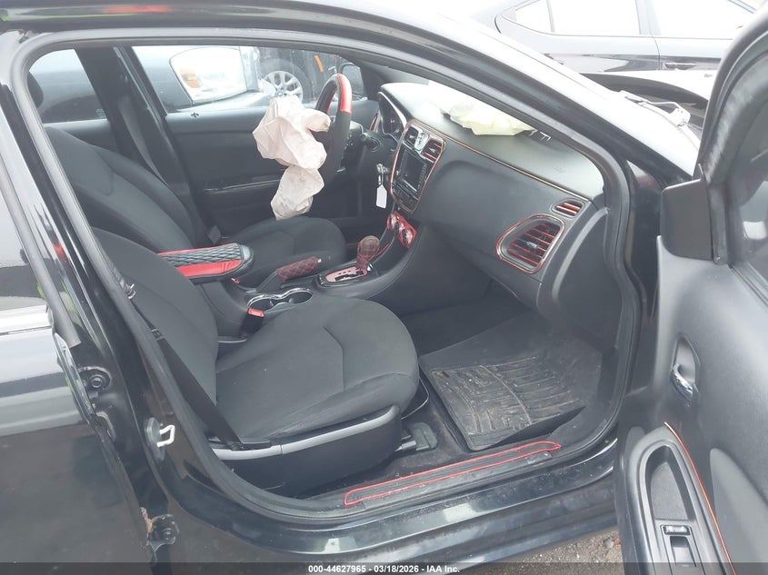 2011 Chrysler 200 Touring