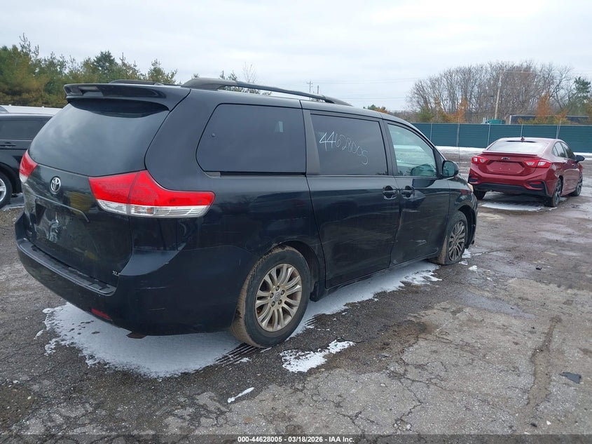 2011 Toyota Sienna Xle V6