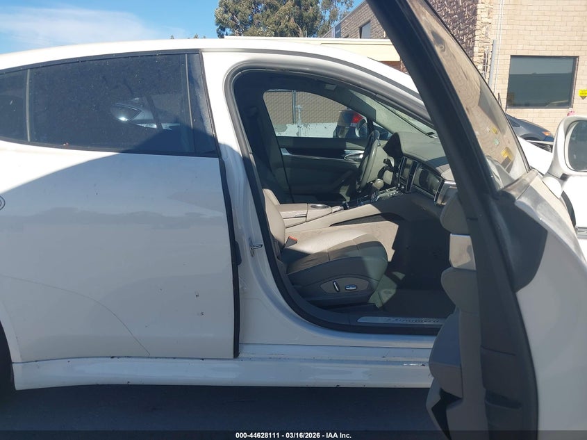 2011 Porsche Panamera 4