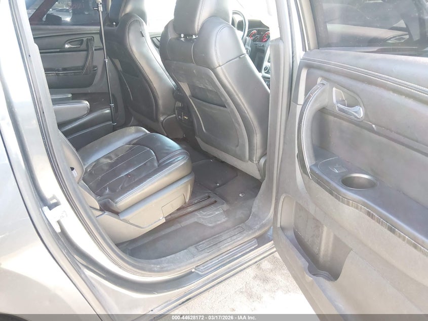 2013 GMC ACADIA auction photo 8