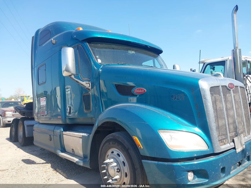 2014 Peterbilt 587
