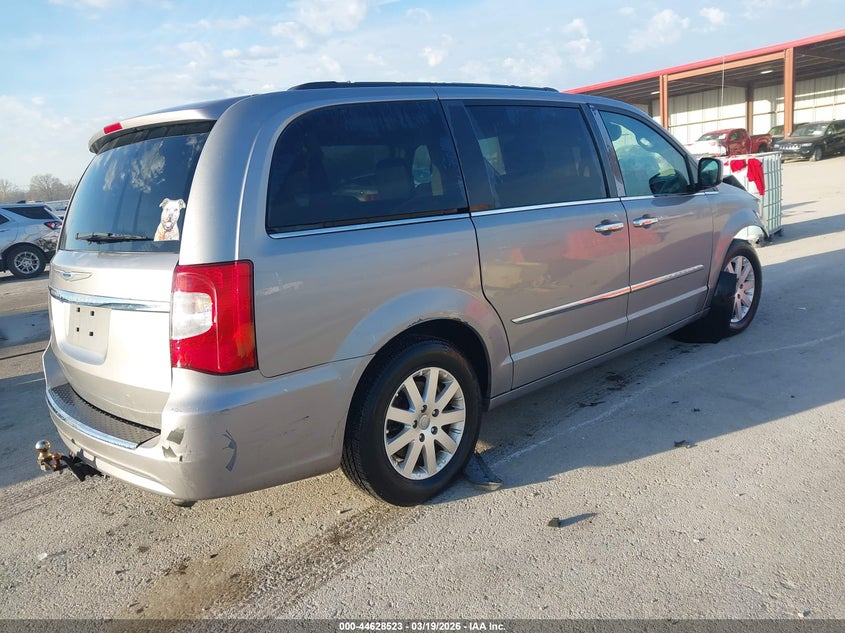 2016 Chrysler Town & Country Touring