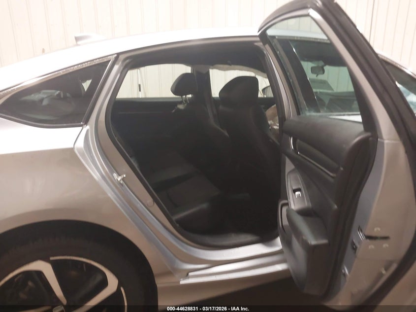 2020 HONDA ACCORD auction photo 8