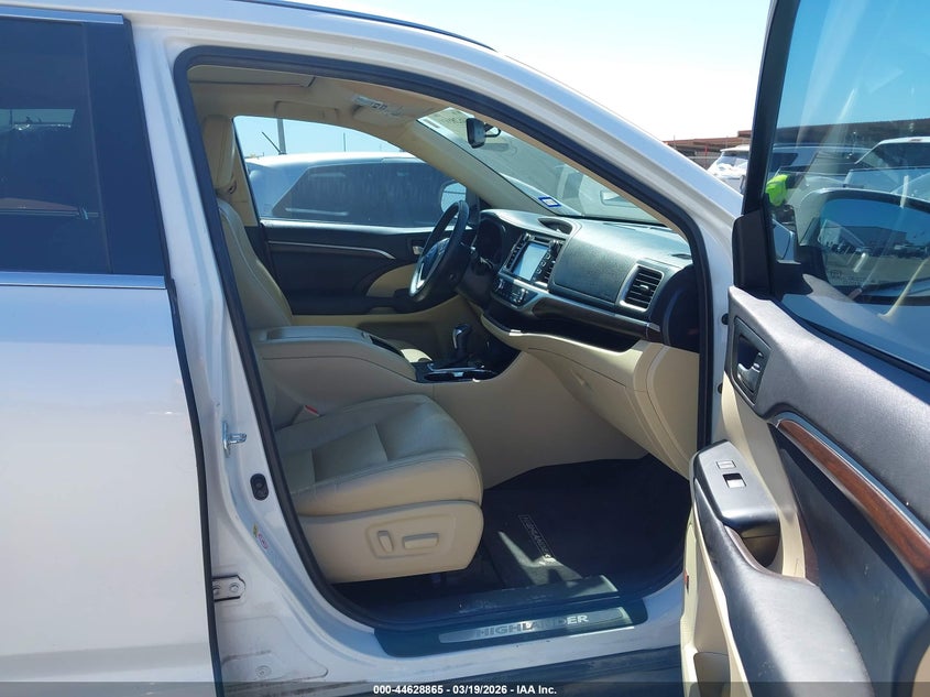 2016 Toyota Highlander Limited V6