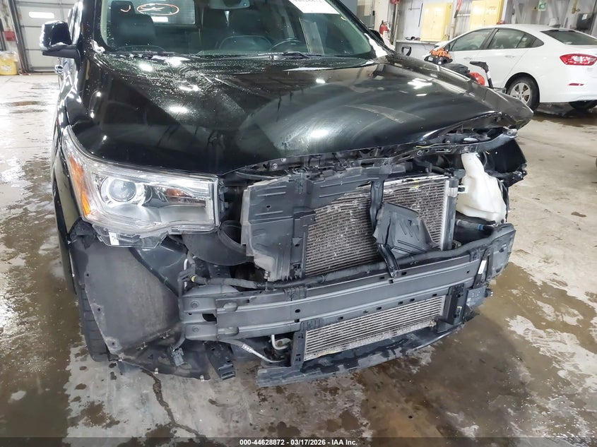 2019 GMC ACADIA auction photo 6