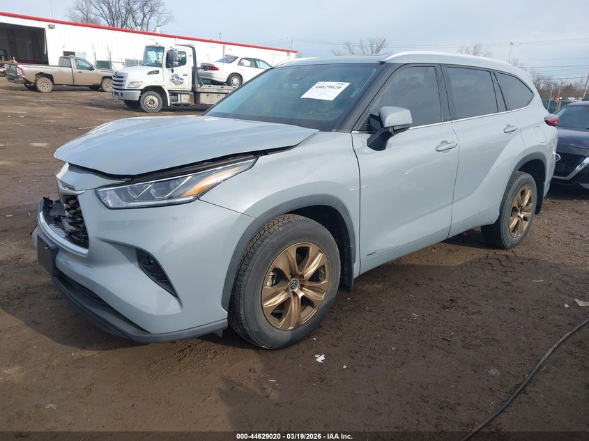 2022 Toyota Highlander Hybrid Xle Bronze Edition