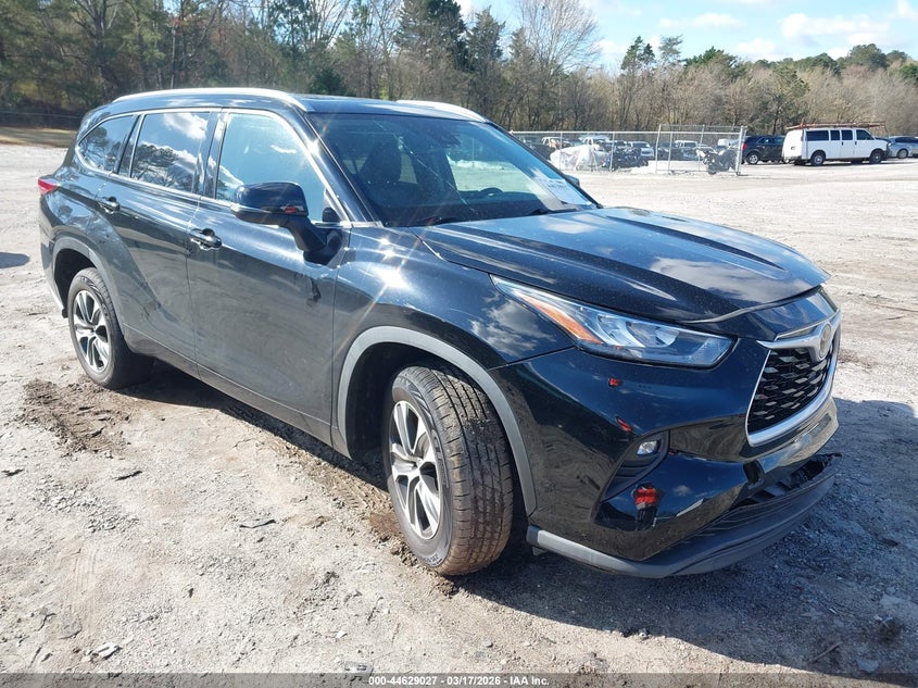 2020 TOYOTA HIGHLANDER XLE
