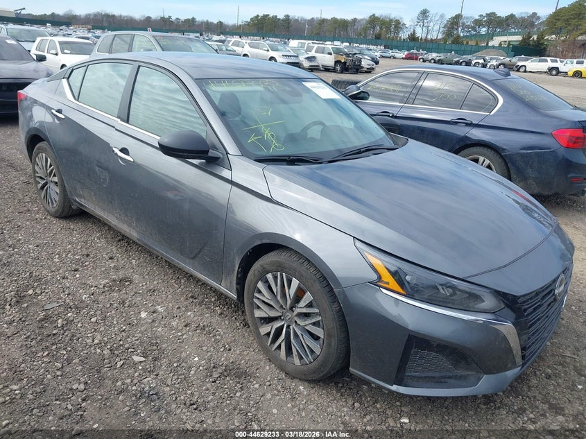 2025 Nissan Altima Sv Fwd