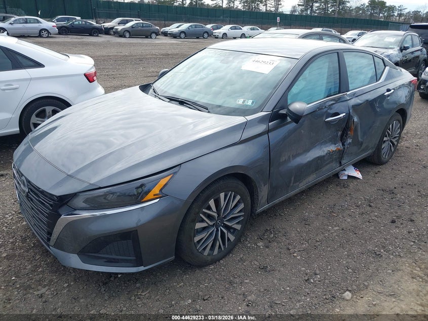 2025 Nissan Altima Sv Fwd