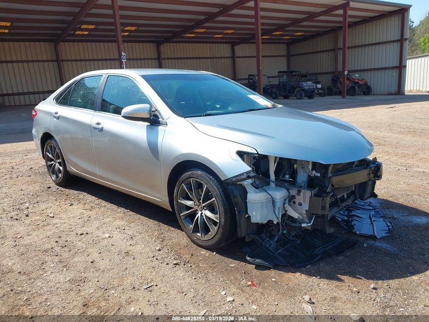 2015 Toyota Camry Xse