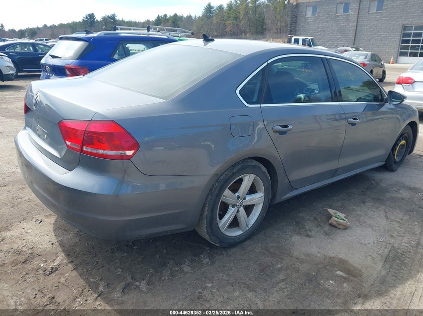 2012 Volkswagen Passat 2.5L Se