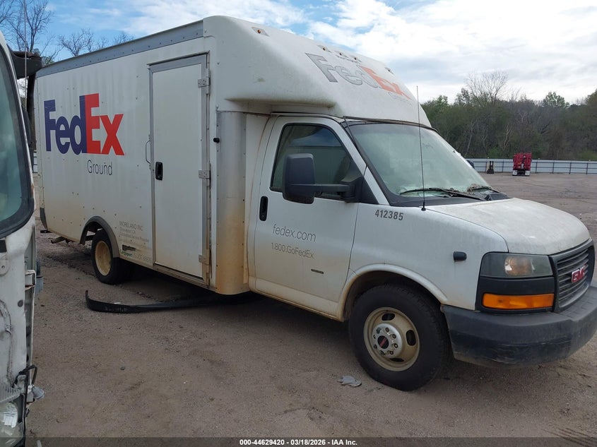 2018 GMC Savana Cutaway Work Van