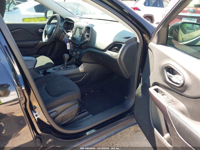 2019 Jeep Cherokee Latitude Fwd