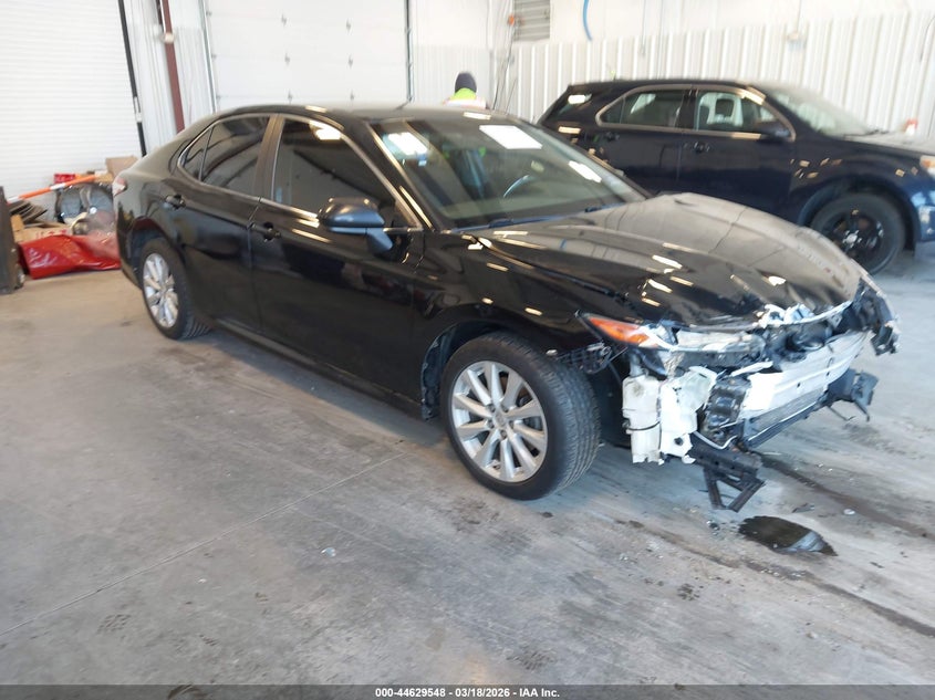 4T1B11HK6JU562444 2018 Toyota Camry Le auction photo 1