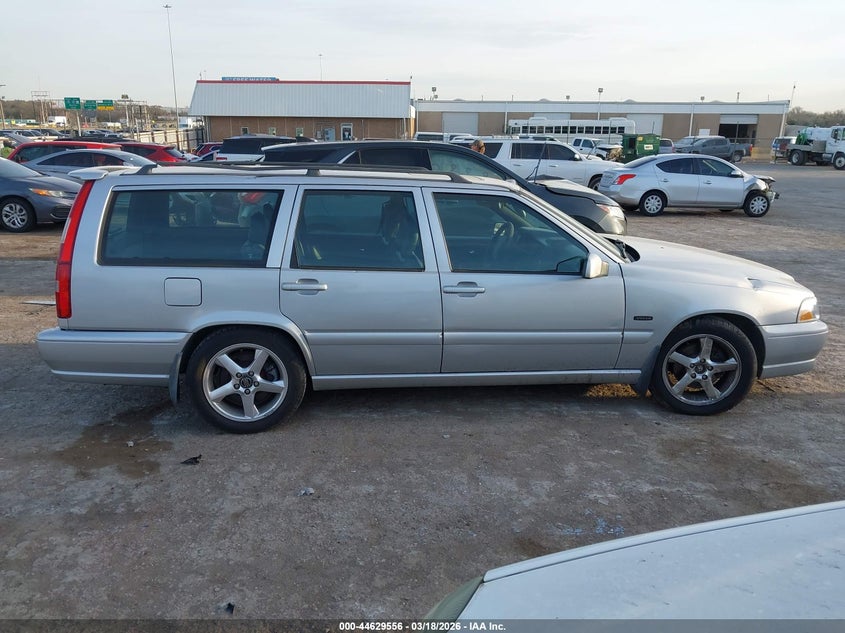 1998 Volvo V70 R VIN: YV1LW5241W2510146 Lot: 44629556