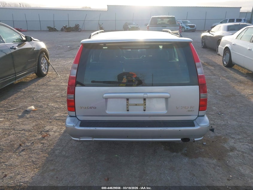 1998 Volvo V70 R VIN: YV1LW5241W2510146 Lot: 44629556