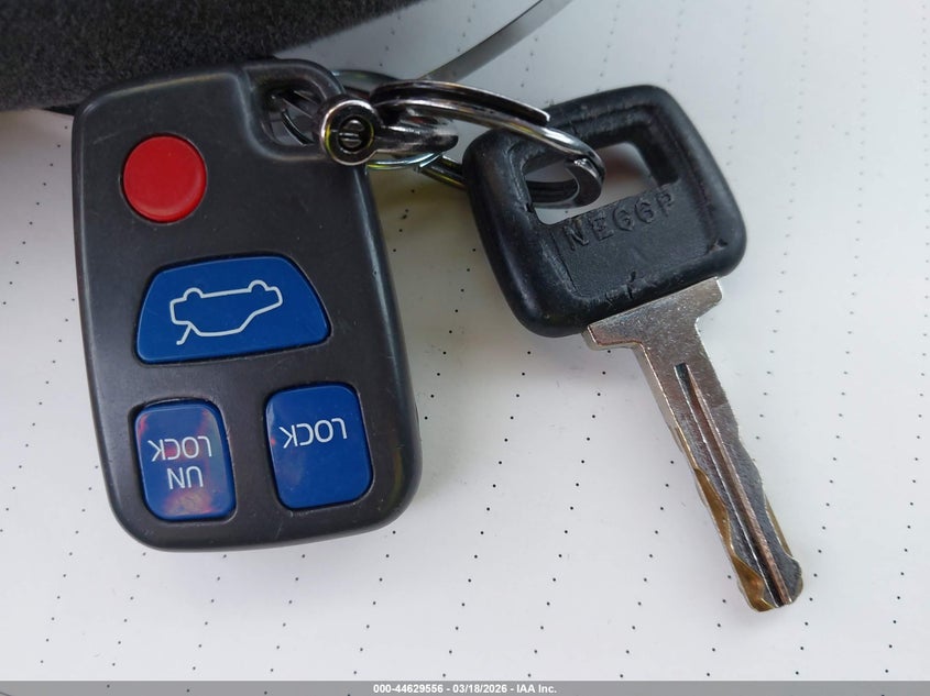 1998 Volvo V70 R VIN: YV1LW5241W2510146 Lot: 44629556