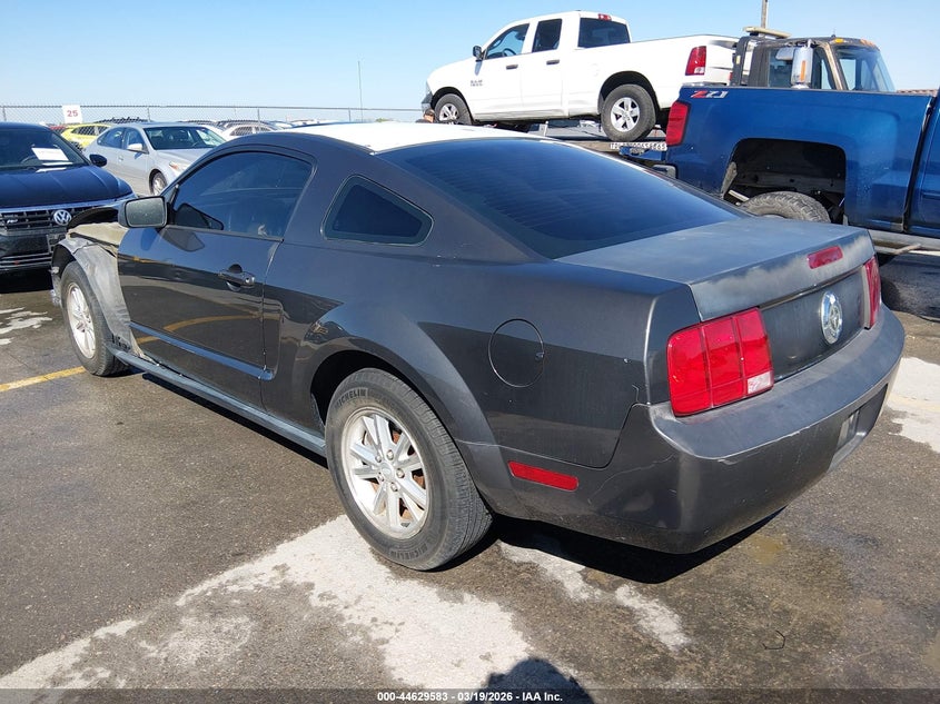 2007 Ford Mustang V6 Deluxe/V6 Premium