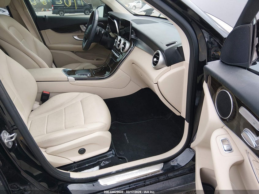 2021 Mercedes-Benz Glc 300 Suv