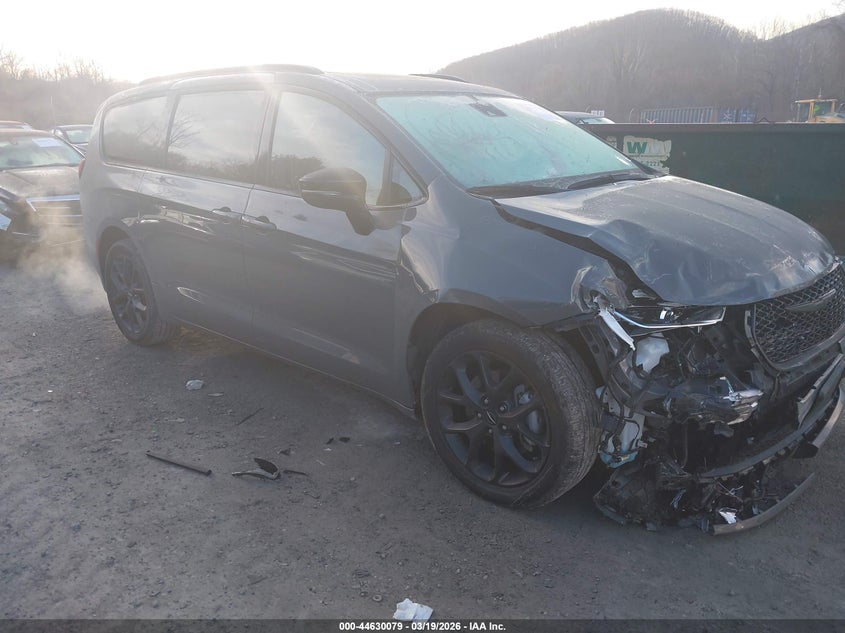 2025 Chrysler Pacifica Limited Awd