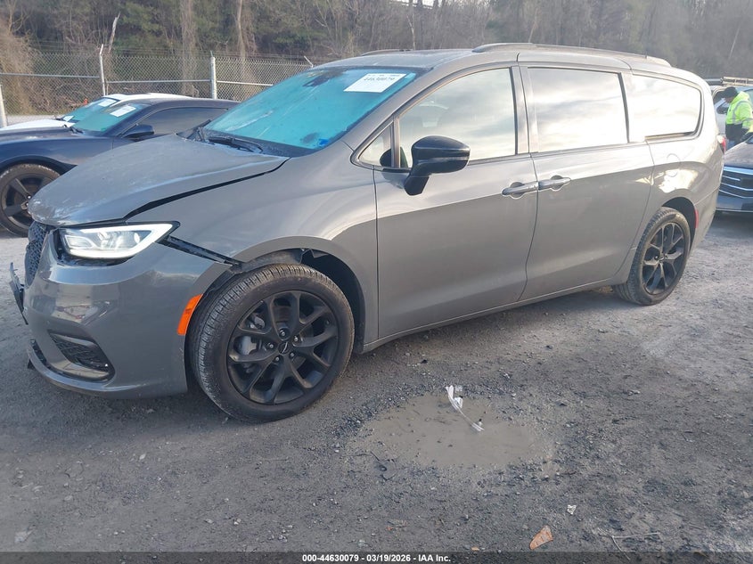 2025 Chrysler Pacifica Limited Awd