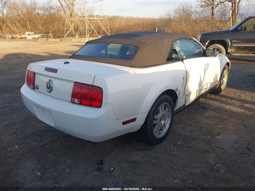 2007 Ford Mustang V6 Deluxe/V6 Premium