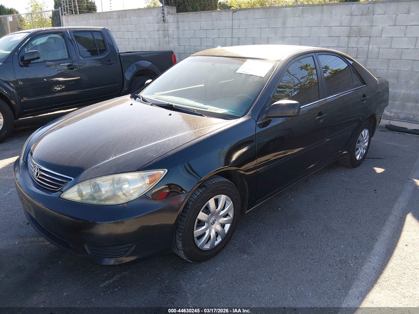 2005 Toyota Camry Le