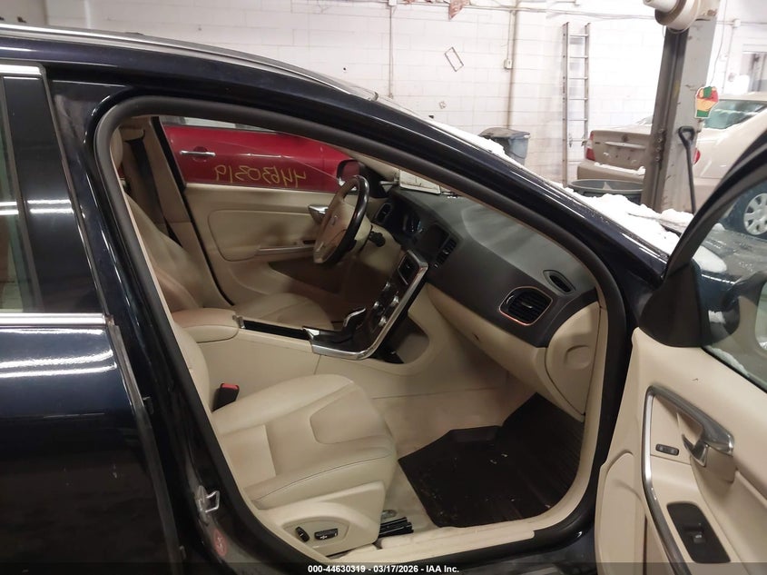 2016 Volvo V60 T5 Drive-E Premier