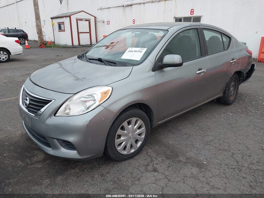 2013 Nissan Versa 1.6 Sv