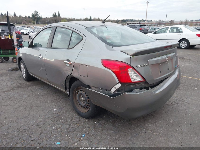 2013 Nissan Versa 1.6 Sv