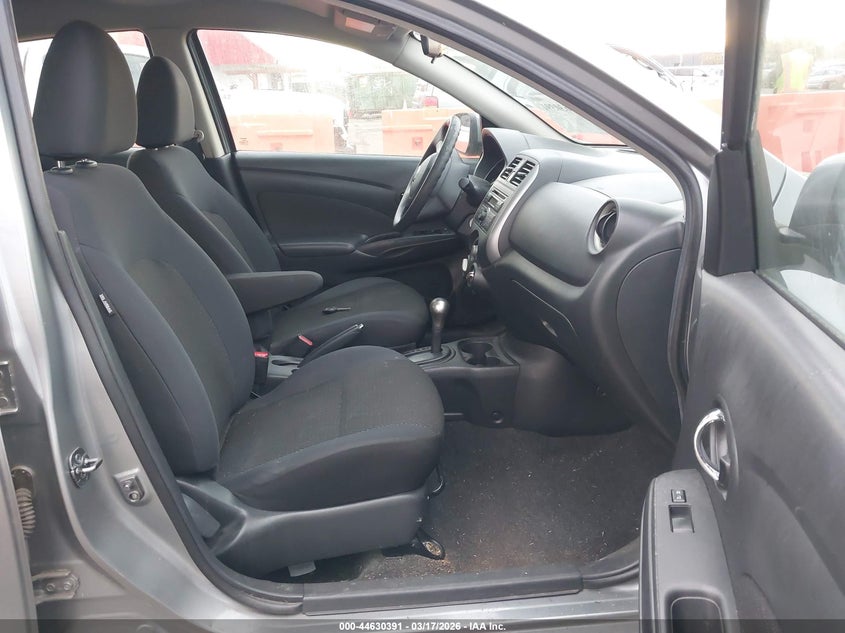 2013 Nissan Versa 1.6 Sv