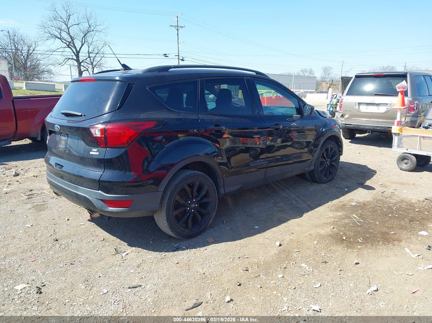2019 Ford Escape Se