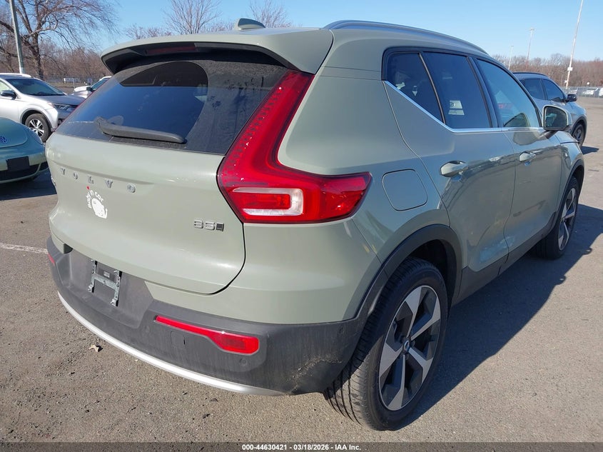 Vin: yv4l12ue6r2373022, lot: 45127401, volvo xc40 b5 plus bright theme 20244