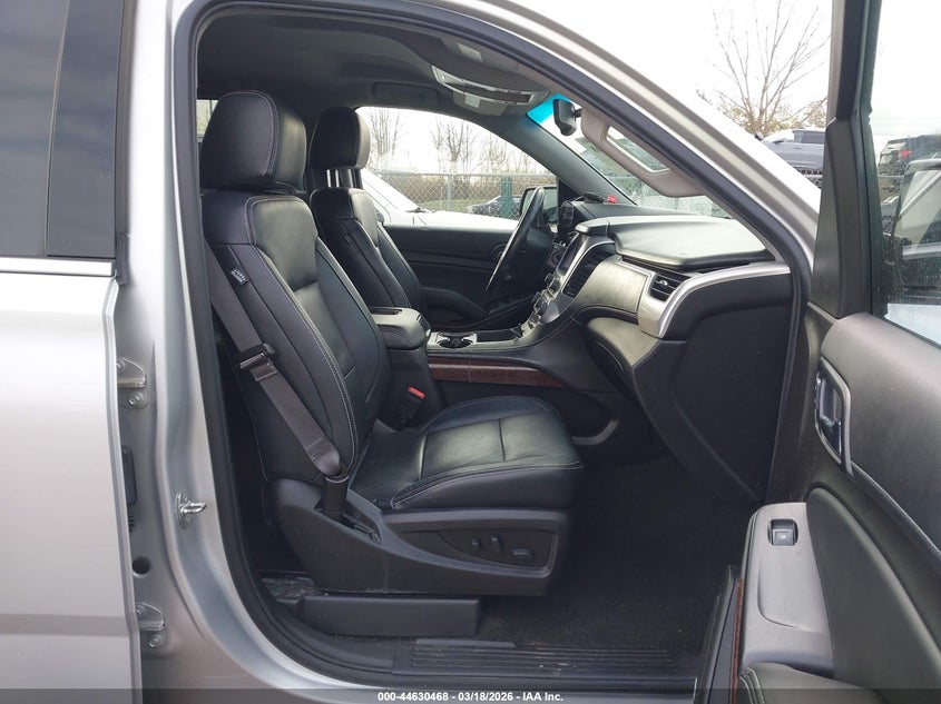 2017 GMC YUKON auction photo 5