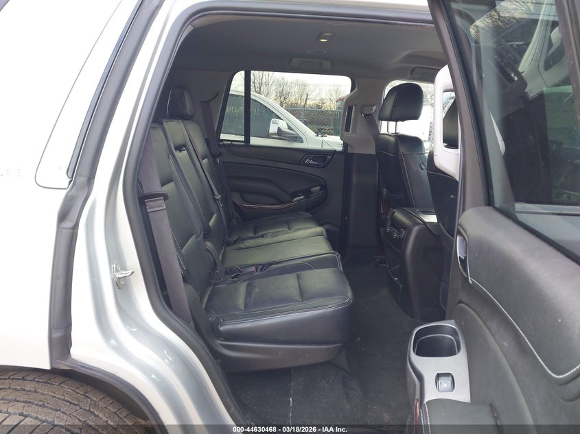 2017 GMC YUKON auction photo 8