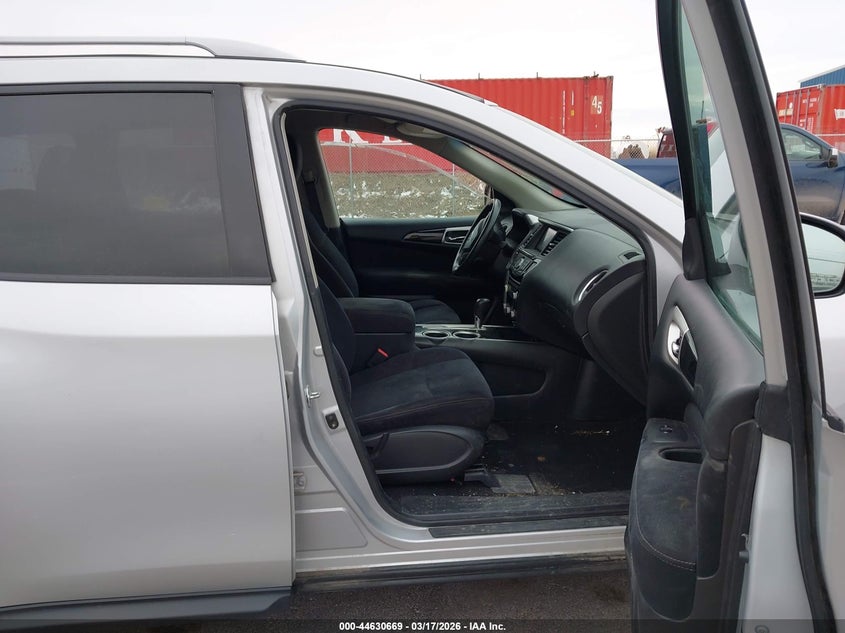 2013 Nissan Pathfinder Sv