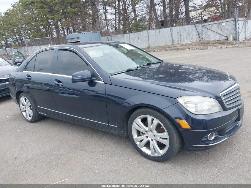 2011 Mercedes-Benz C 300 Luxury 4Matic/Sport 4Matic