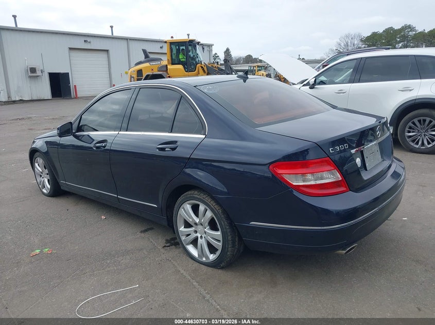 2011 Mercedes-Benz C 300 Luxury 4Matic/Sport 4Matic