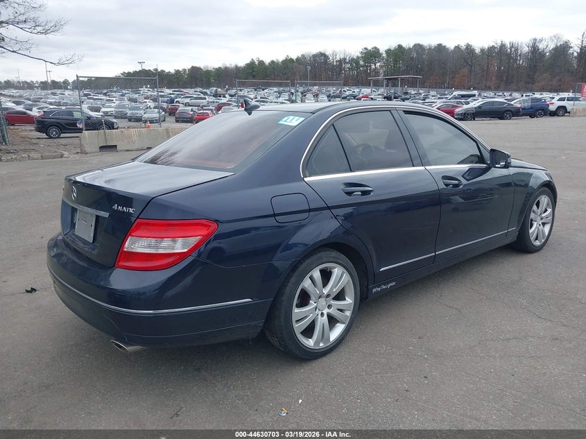2011 Mercedes-Benz C 300 Luxury 4Matic/Sport 4Matic