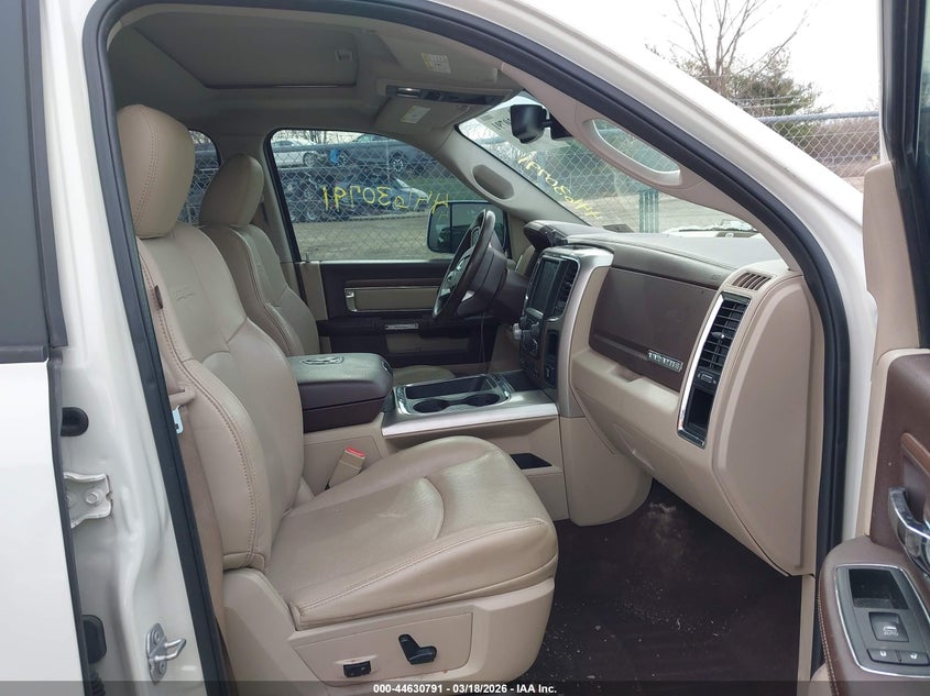 2017 Ram 1500 Laramie 4X4 5'7 Box