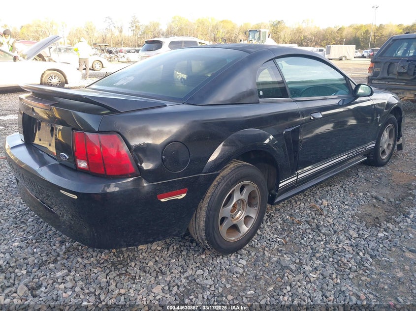 2000 Ford Mustang