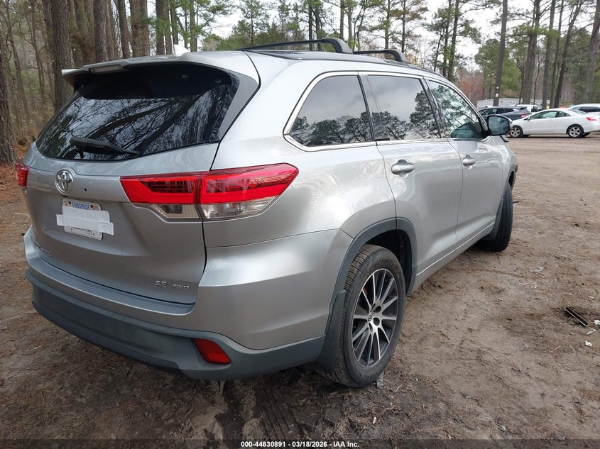 2017 Toyota Highlander Se